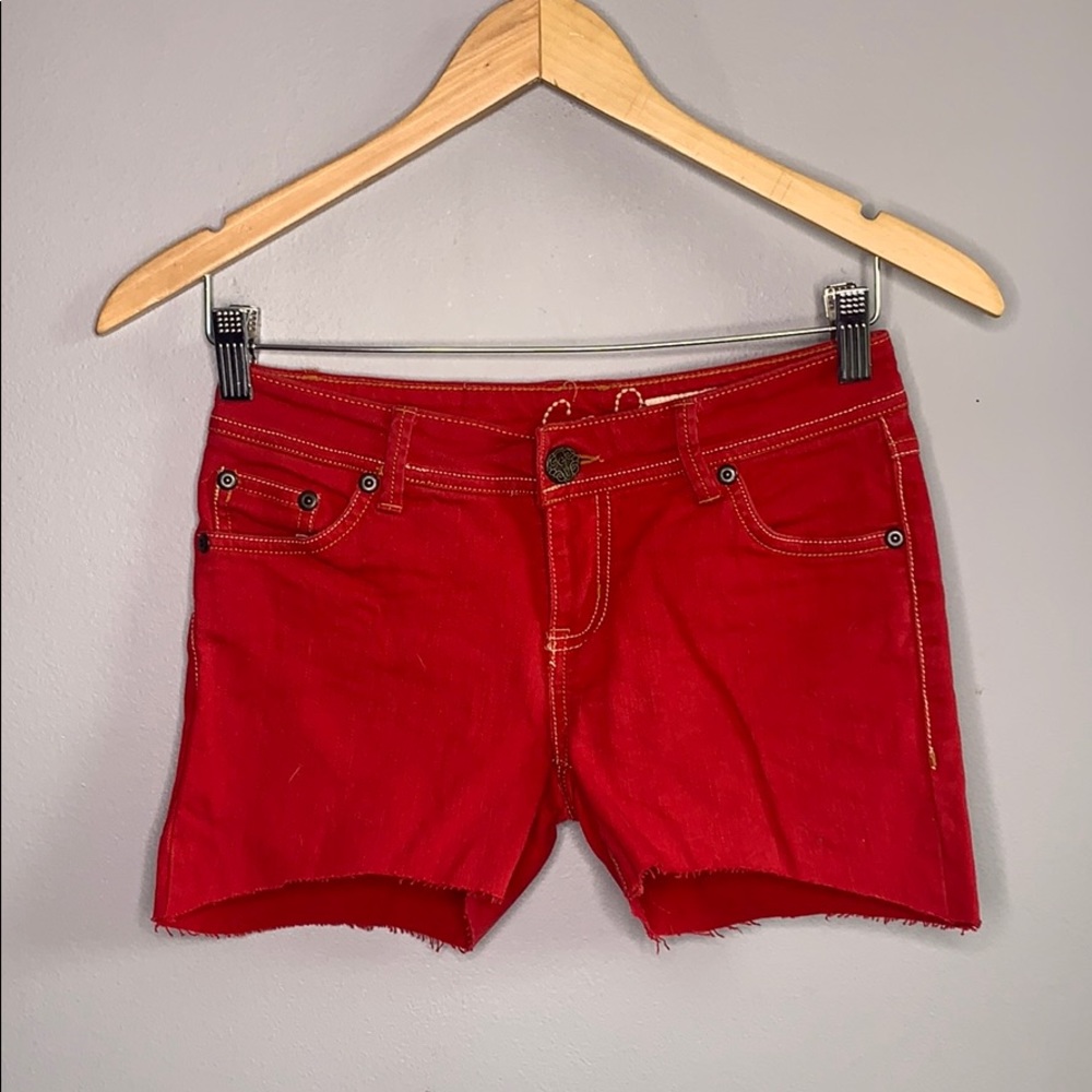 Chip & Pepper Red Embellished Jean Shorts Sz 0